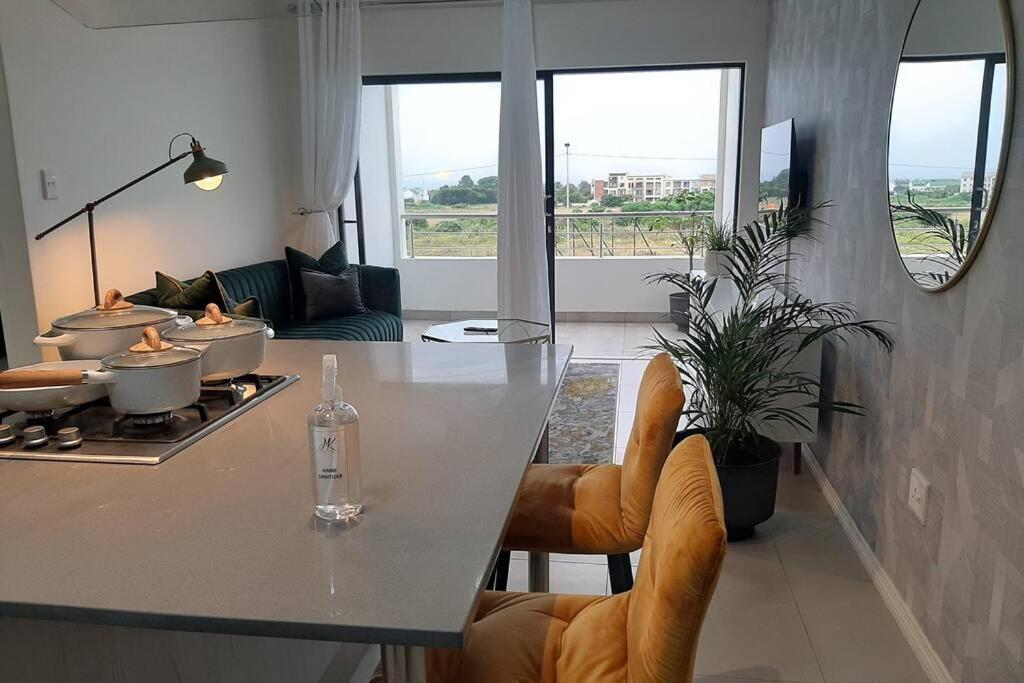 Mikeys Place On New: 2Bed2Bath No.1 With Free Wifinetflix Midrand Ngoại thất bức ảnh